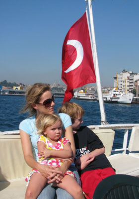 edem-v-stambul-s-rebenkom