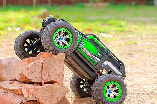 Как выбрать ребенку автомобиль на радиоуправлении