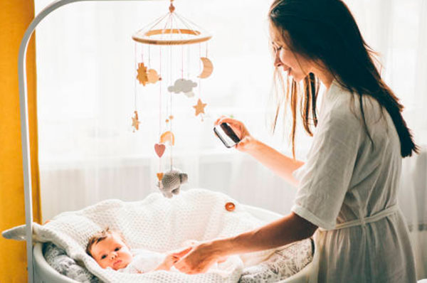 10 полезных девайсов-помощников для родителей новорожденного