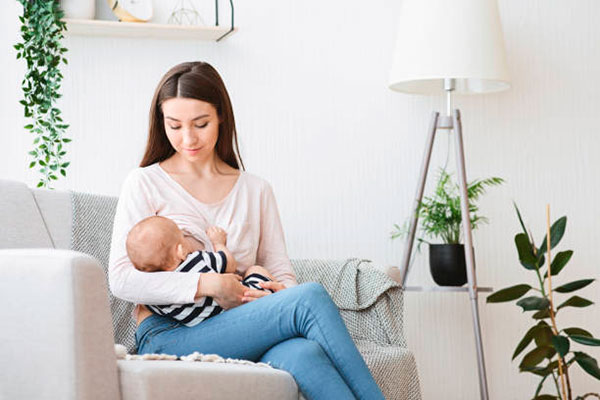 Грудное вскармливание: проблемы, мифы и реальность