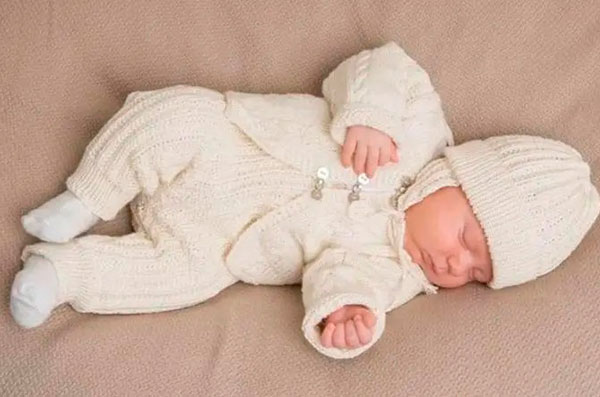 kupit vyazanyj kombinezon