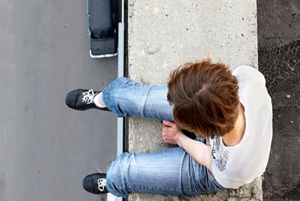 Как предупредить подростковые самоубийства