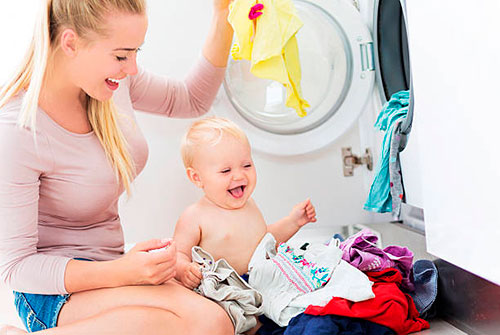 Как и чем правильно стирать вещи для младенцев